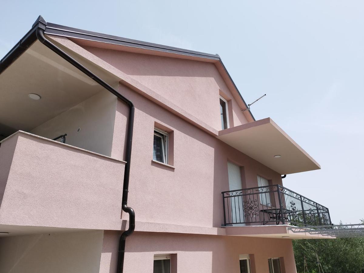 Apartman Hope Zmijavci Ngoại thất bức ảnh